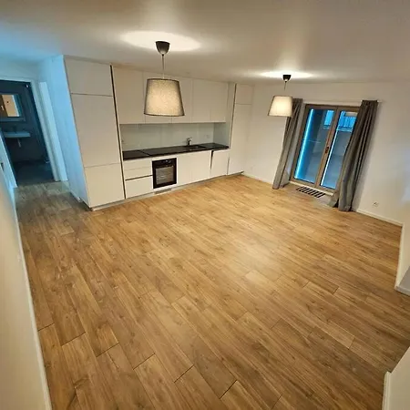 Apartmán Walking Steps From Lake Geneva With Patio